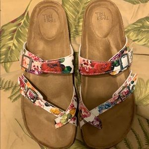 Time and Tru Size 10 Sandals